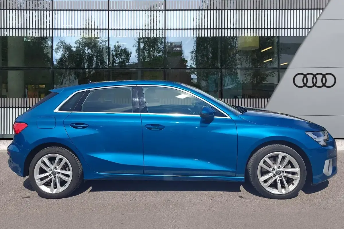 Used Audi A3 Sportback Sport 150 HP (110 kW) 2020 Blue Hatchback
