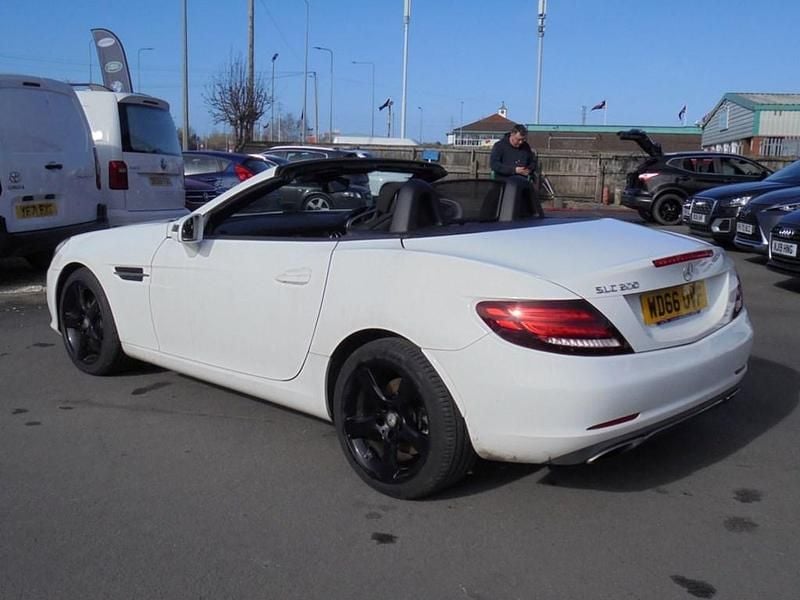 Used Mercedes SLC200 184 HP (135 kW) 2017 White Cabriolet