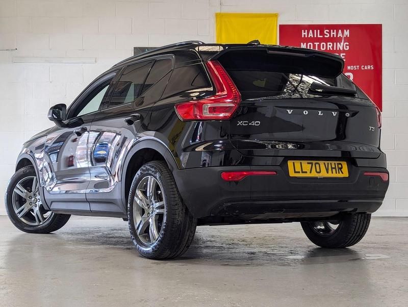 Used Volvo XC40 R-Design 163 HP (119 kW) 2020 Black SUV