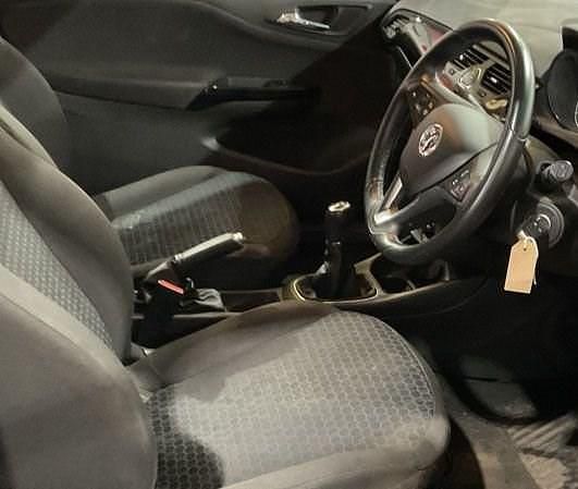 Used Vauxhall Corsa 70 HP (51 kW) 2015 Red Hatchback