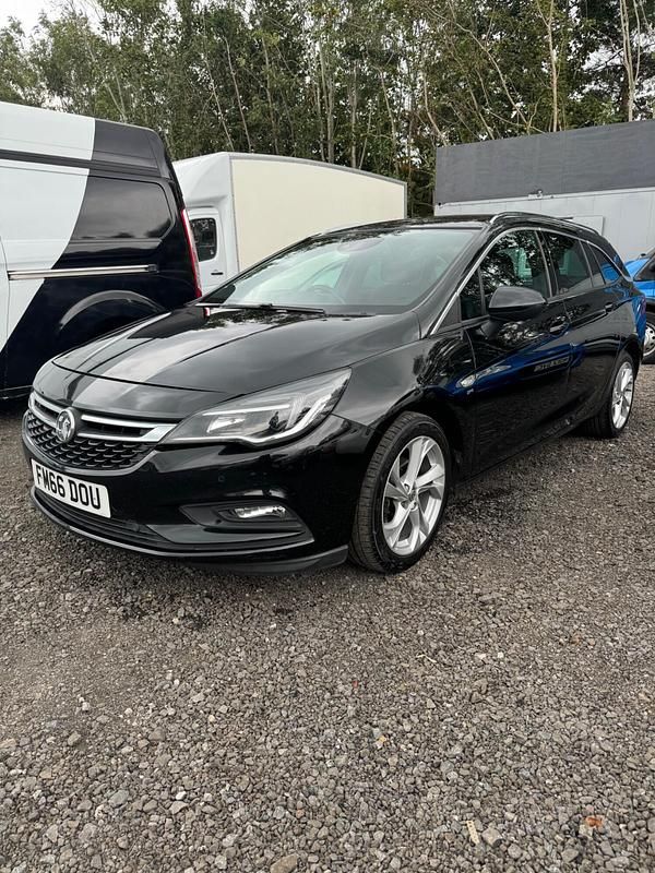 Used Vauxhall Astra SRi 2017 Black Estate