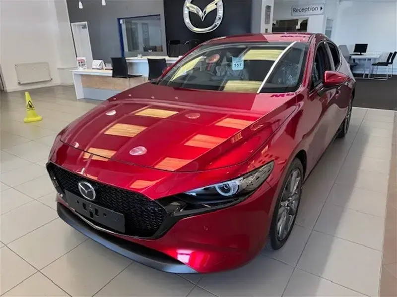 Novo Mazda 3 Takumi-Line 2026 Vermelho Citadino