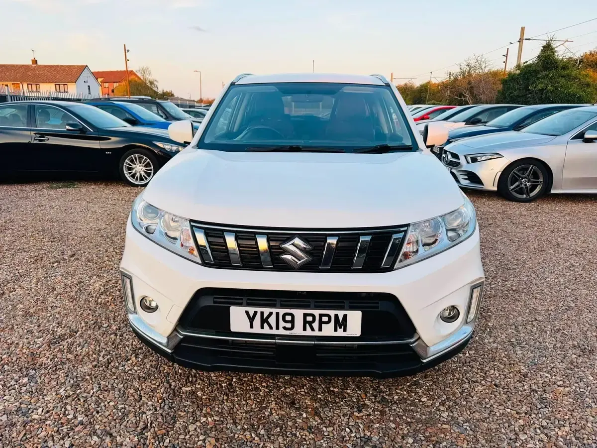 Used Suzuki Vitara SZ-T 112 HP (82 kW) 2019 White SUV