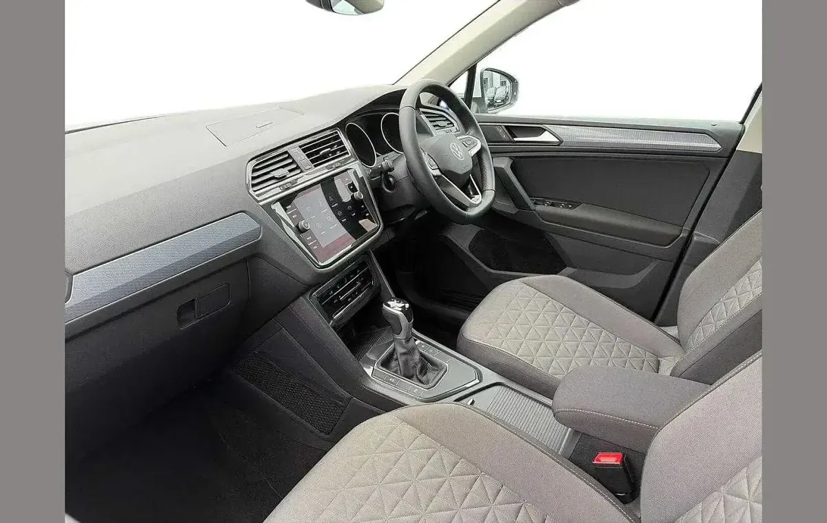 Used VW Tiguan Life 150 HP (110 kW) 2023 White SUV
