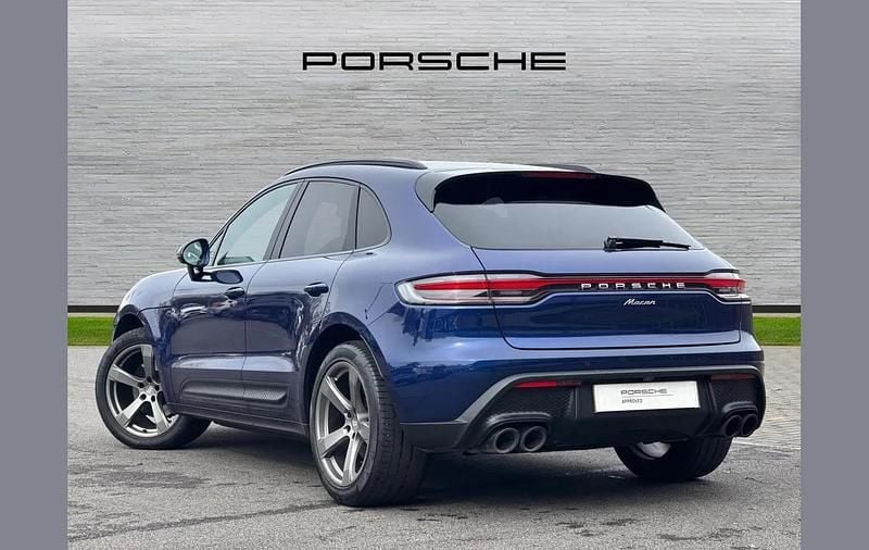 Used Porsche Macan 261 HP (191 kW) 2024 Blue SUV