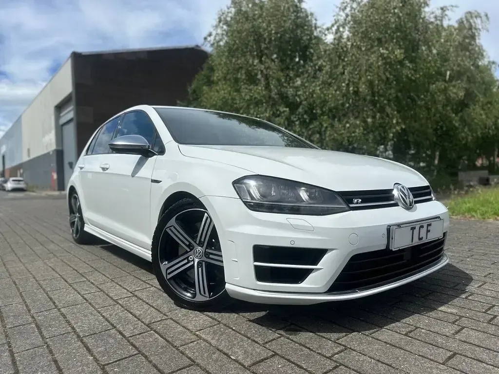 Used VW Golf VII R 2016 White Hatchback