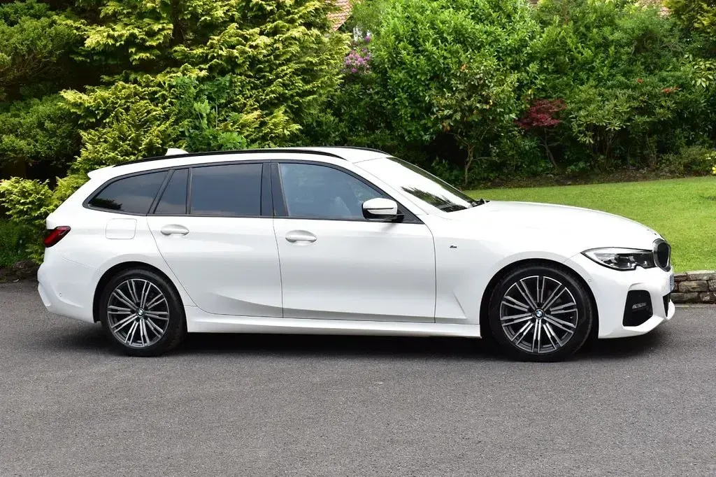 Used BMW 320 M Sport 190 HP (139 kW) 2020 White Estate