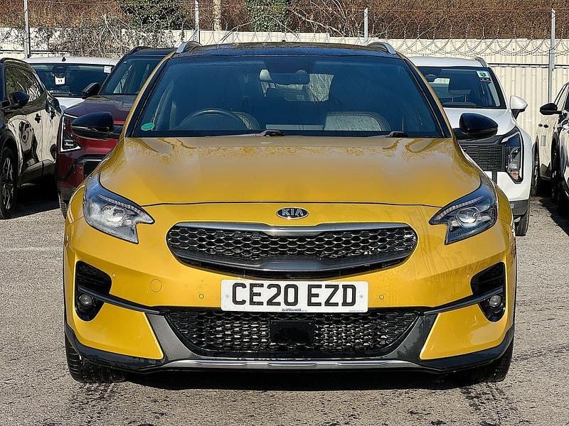 Used Kia XCeed First Edition 138 HP (101 kW) 2020 Yellow SUV