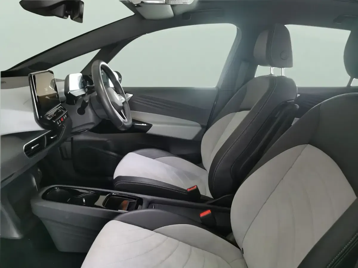 Used VW ID.3 Pro 106 kW (145 HP) 2023 Grey Hatchback