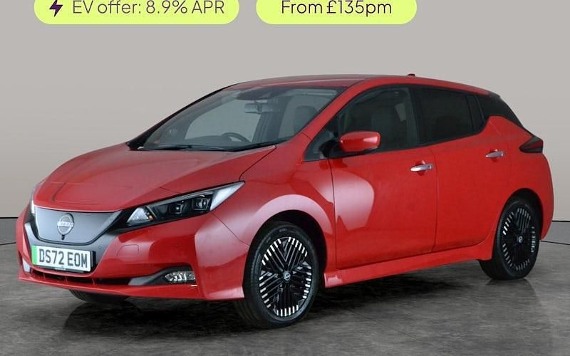 Used Nissan Leaf Tekna 160 kW (218 HP) 2022 Red Hatchback