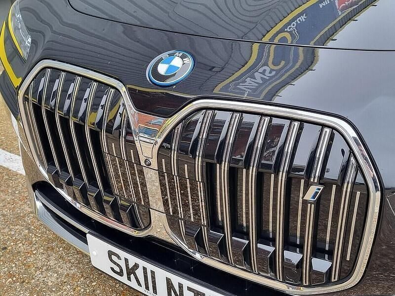 Used BMW i7 Comfort Edition 400 kW (544 HP) 2023 Black Sedan