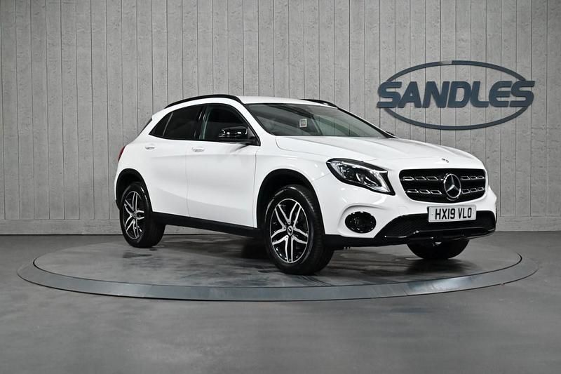 White Used 2019 Mercedes GLA180 Urban SUV | £17,999 (Fair price) - Image 1/4