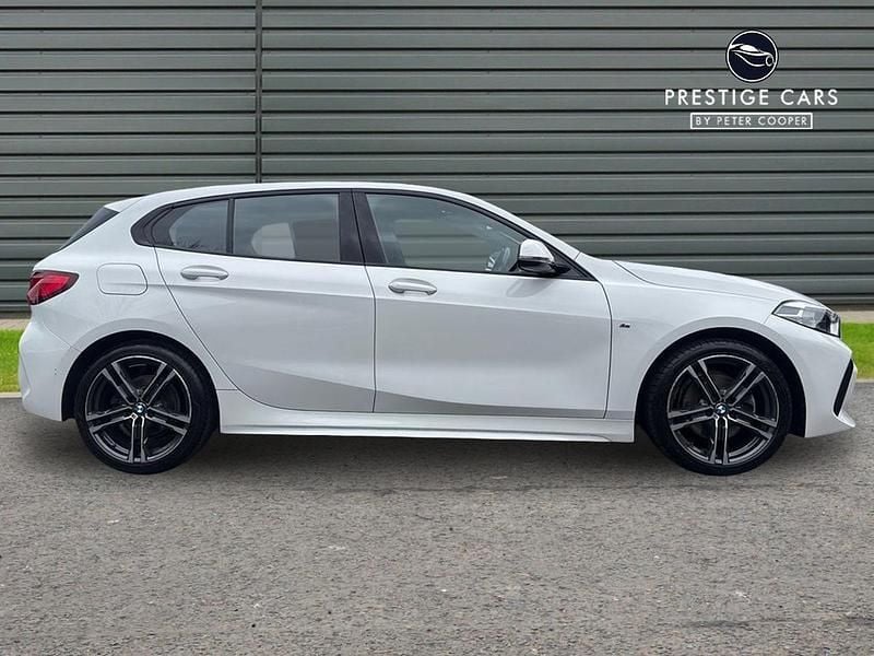 Used BMW 118 M Sport 138 HP (101 kW) 2021 White Hatchback