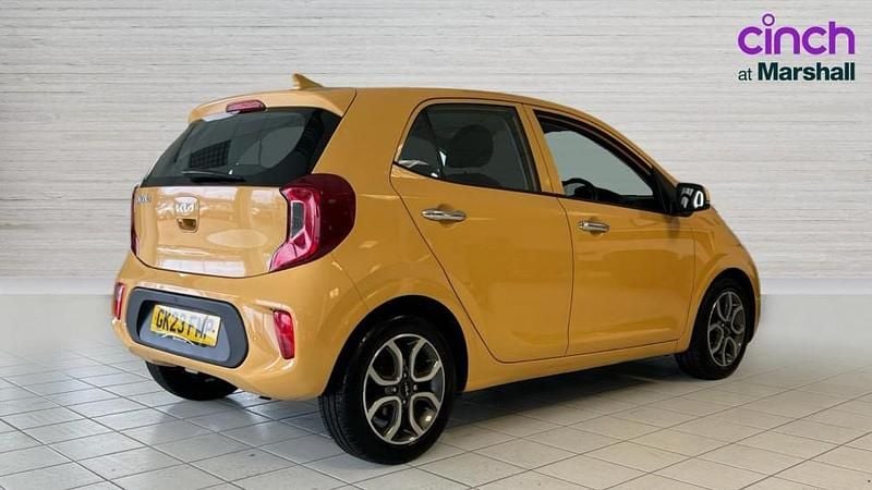 Used Kia Picanto 66 HP (48 kW) 2023 Yellow Hatchback