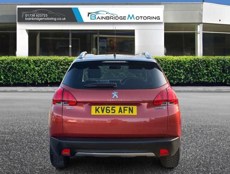 Begagnad Peugeot 2008 Allure 2015 Röd SUV