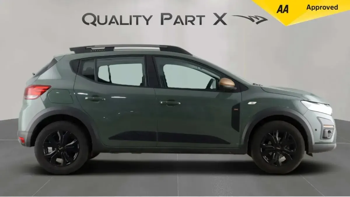 Używany Dacia Sandero Extreme 100 KM (73 kW) 2024 Zielony Hatchback