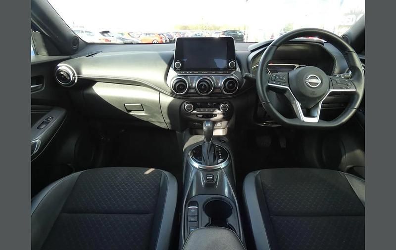Used Nissan Juke N-Connecta 140 HP (102 kW) 2023 Blue SUV