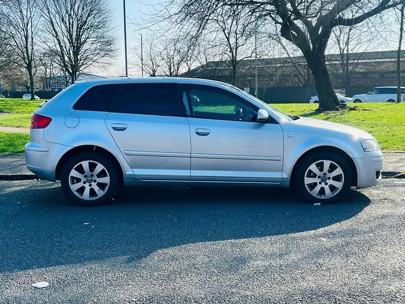 Begagnad Audi A3 105 HK (77 kW) 2006 Silver Halvkombi