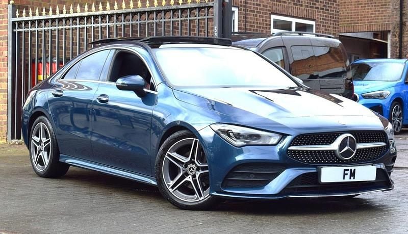 Used Mercedes CLA180 AMG Line Premium Plus 136 HP (100 kW) 2020 Blue Sedan