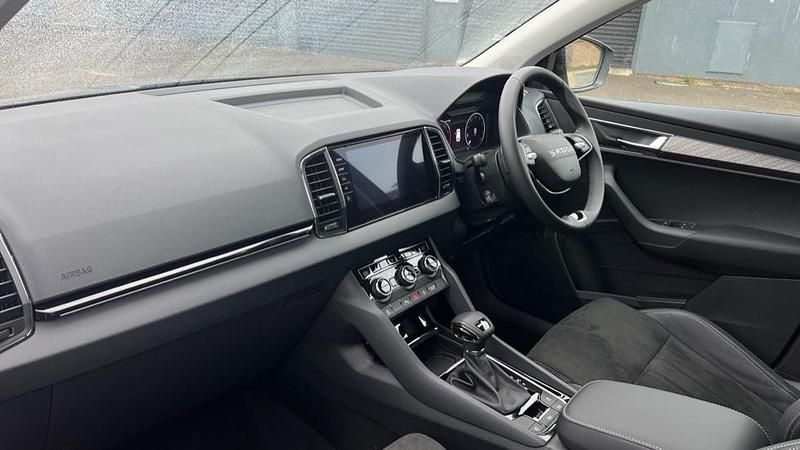 New Skoda Karoq SE L 150 HP (110 kW) 2026 Black magic pearl effect SUV