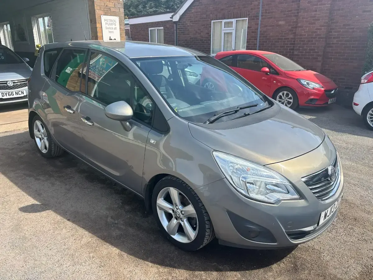 Used Vauxhall Meriva 2013 Brown MPV