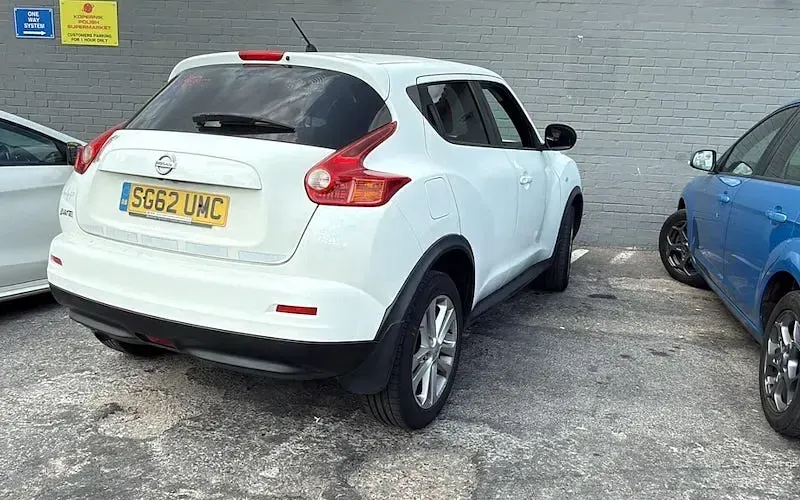 Used Nissan Juke Acenta Premium 117 HP (86 kW) 2012 White SUV