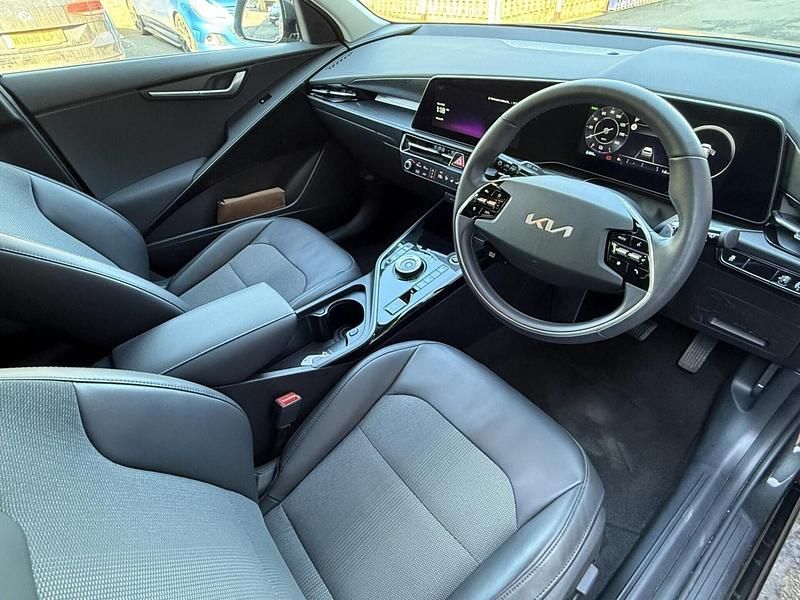 Used Kia e-Niro 147 kW (201 HP) 2023 Grey SUV