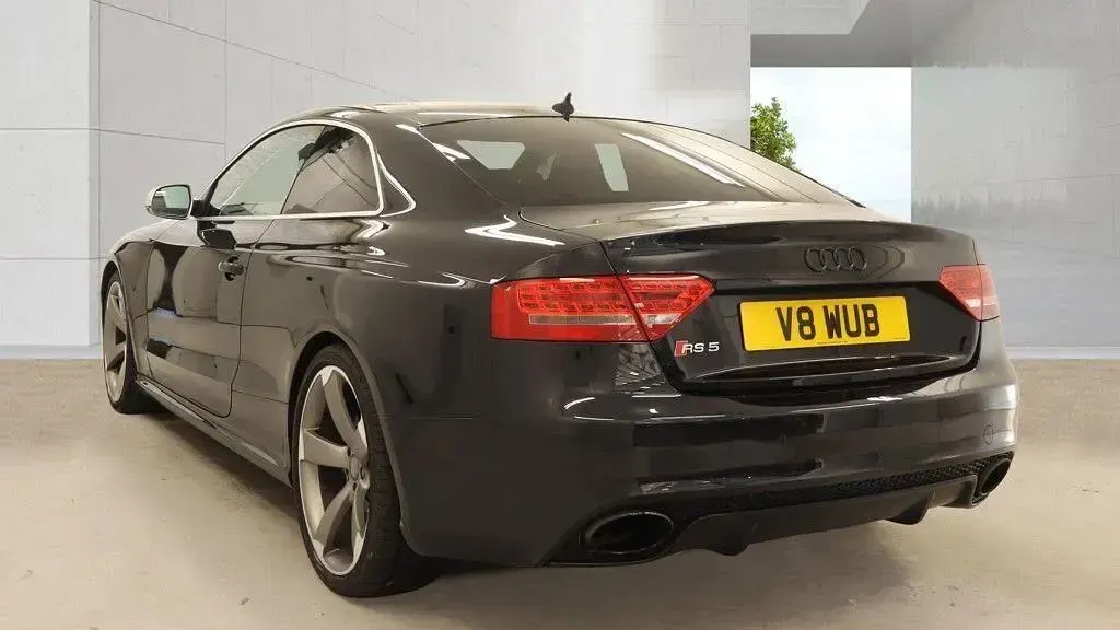 Used Audi RS5 Comfort 450 HP (330 kW) 2011 Black Coupe