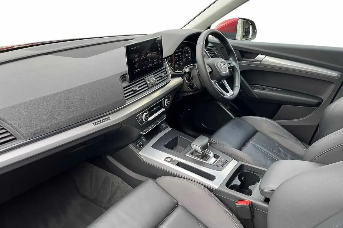 Used Audi Q5 Sport 204 HP (150 kW) 2021 Red SUV