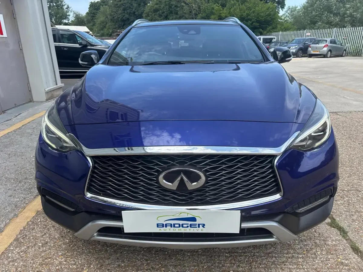 Used Infiniti QX30 Luxe 170 HP (125 kW) 2019 Blue MPV