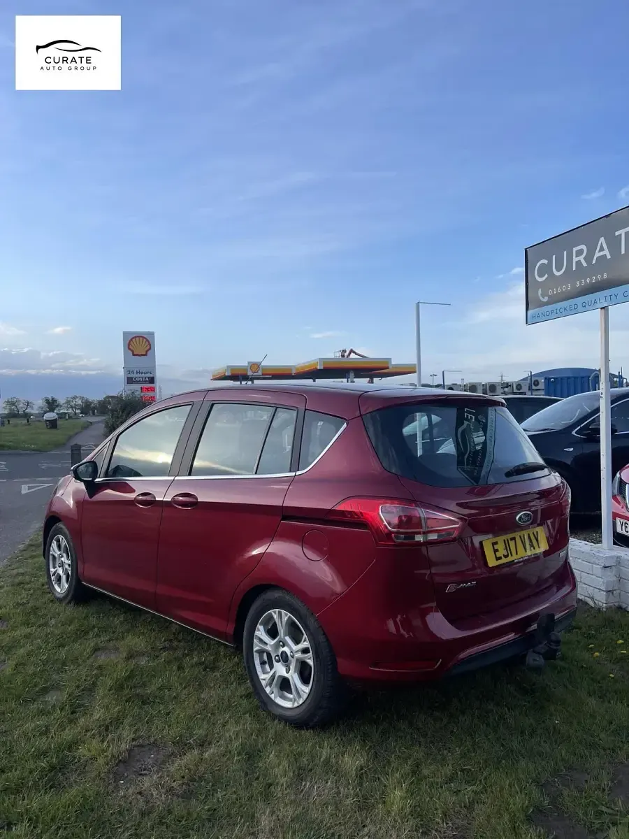 Usado Ford B-MAX Zetec 125 HP (91 kW) 2017 Vermelho Monovolume