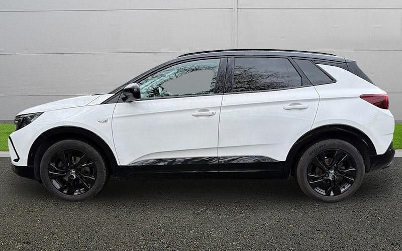 Used Vauxhall Grandland X 131 HP (96 kW) 2023 White SUV