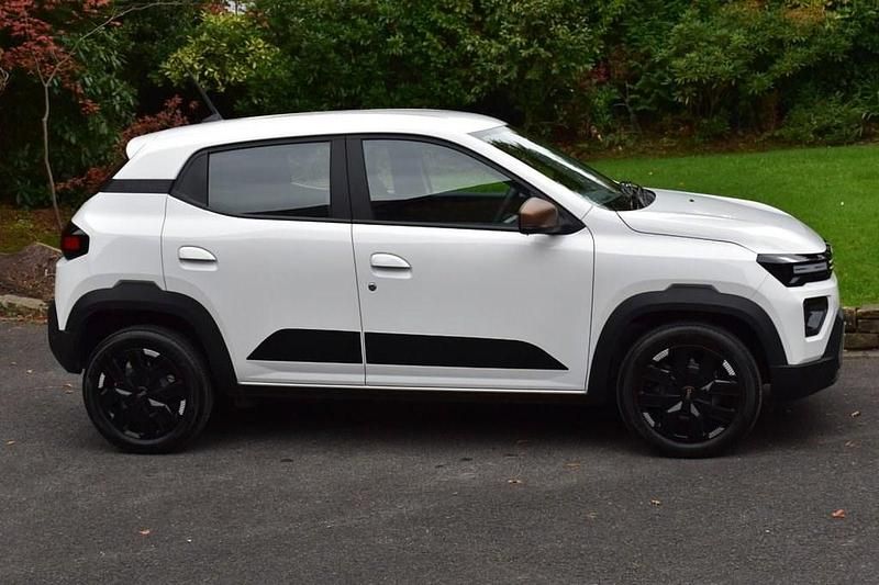 Used Dacia Spring Extreme 47 kW (65 HP) 2025 White Hatchback