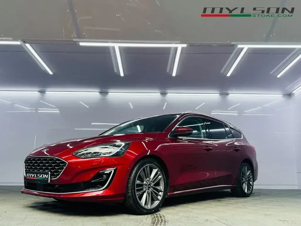 Used Ford Focus Vignale 120 HP (88 kW) 2019 Red Estate