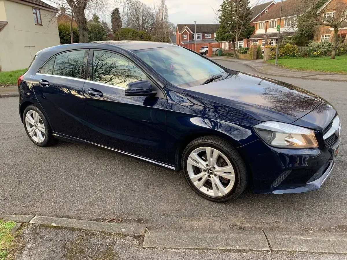 Used Mercedes A180 2017 Blue Hatchback