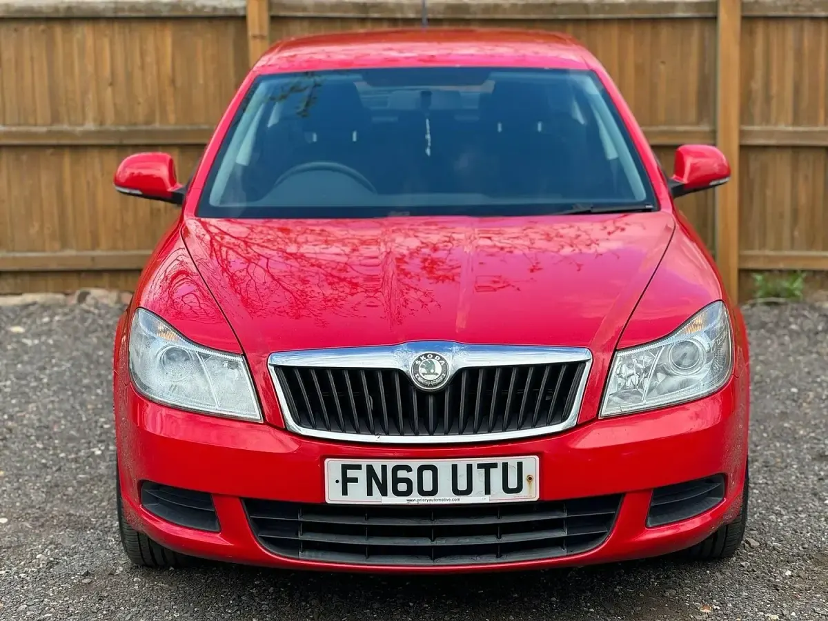 Used Skoda Octavia SE 105 HP (77 kW) 2010 Red Hatchback