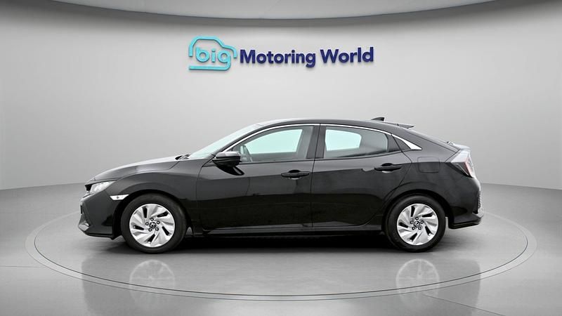 Used Honda Civic SE 125 HP (91 kW) 2018 Black Hatchback