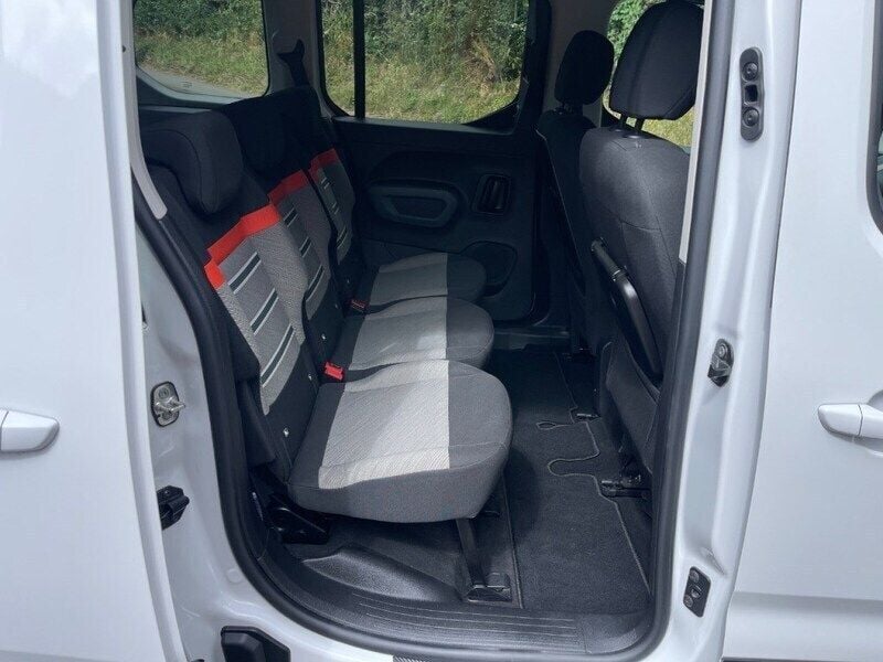 Image 4/4