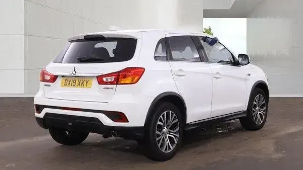 Used Mitsubishi ASX 117 HP (86 kW) 2019 White SUV