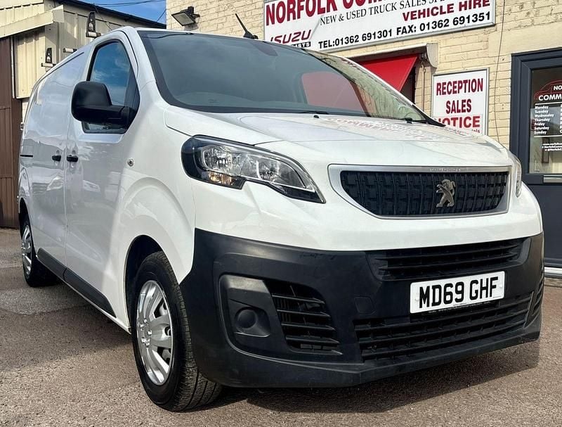 White Used 2020 Peugeot Expert Van | £9,995 (Good price) - Image 1/4