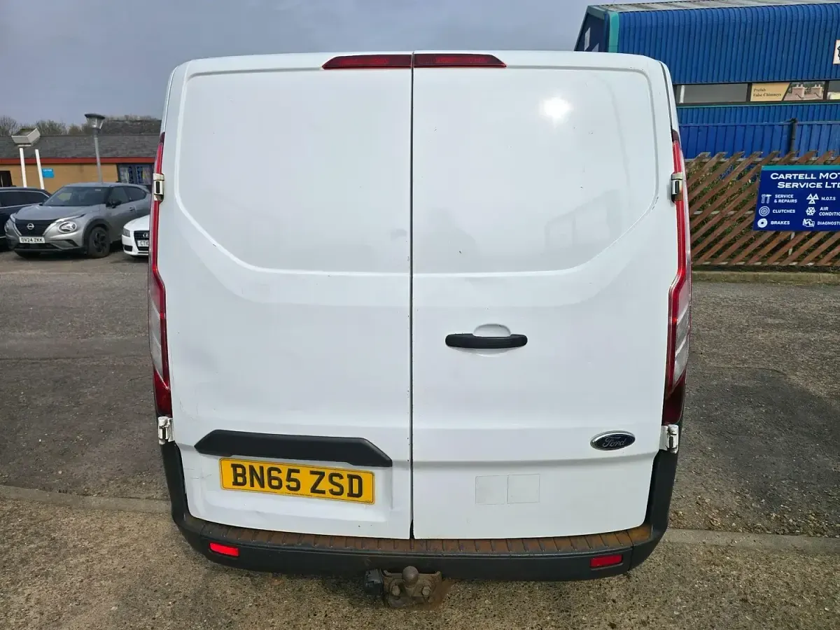 Used Ford Transit Custom 100 HP (73 kW) 2015 White Van
