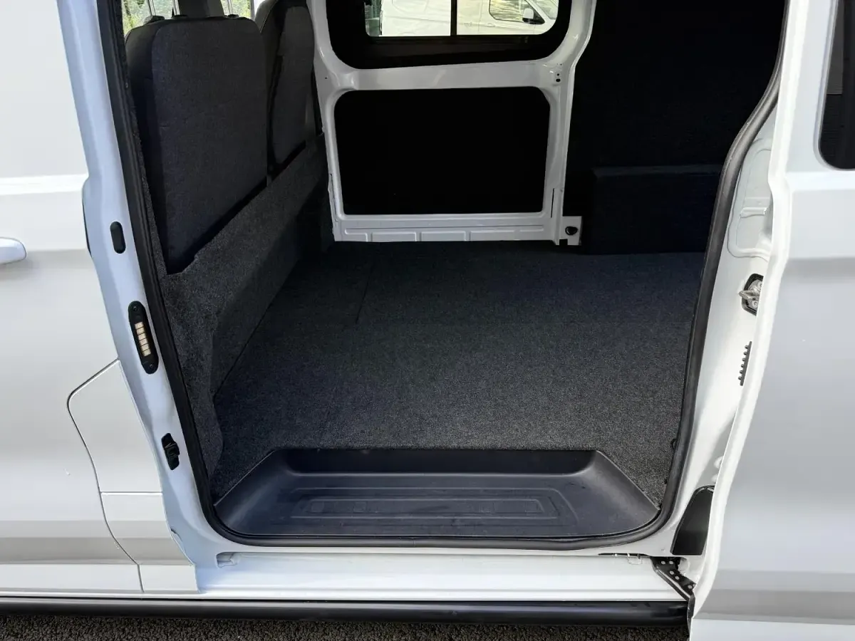 Used VW T7 2025 White Van