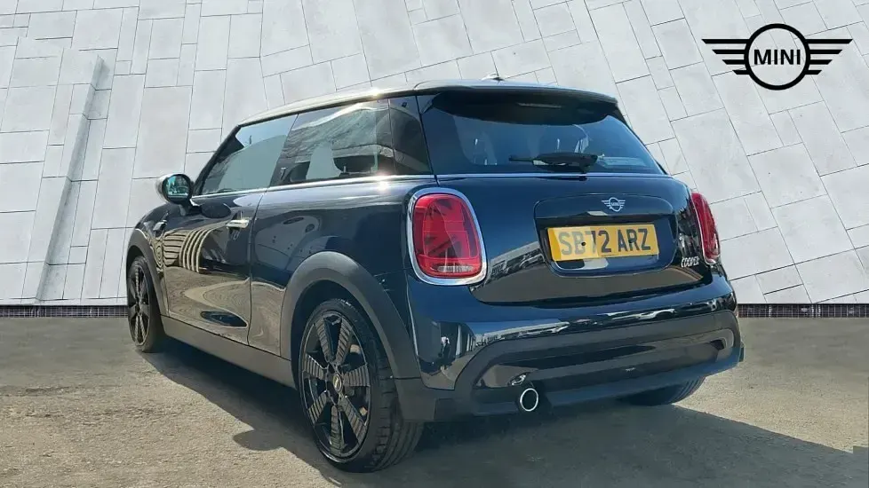 Used Mini Cooper Exclusive 134 HP (98 kW) 2023 Black Hatchback
