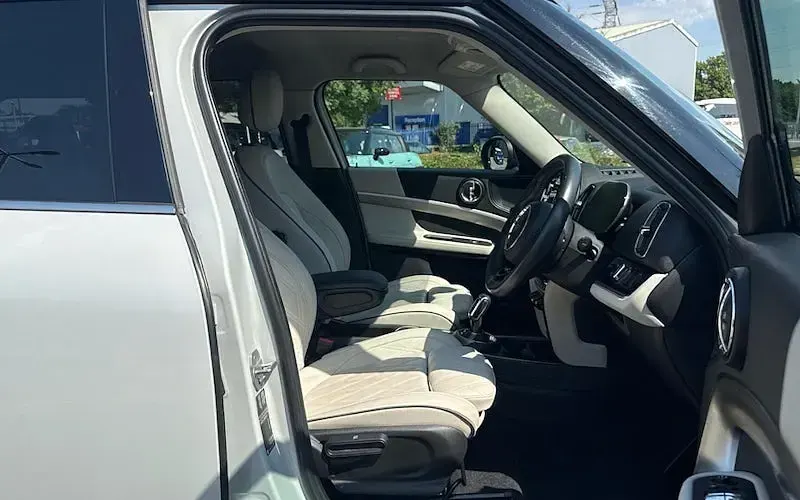 Used Mini Cooper Countryman Exclusive 136 HP (100 kW) 2020 Silver SUV