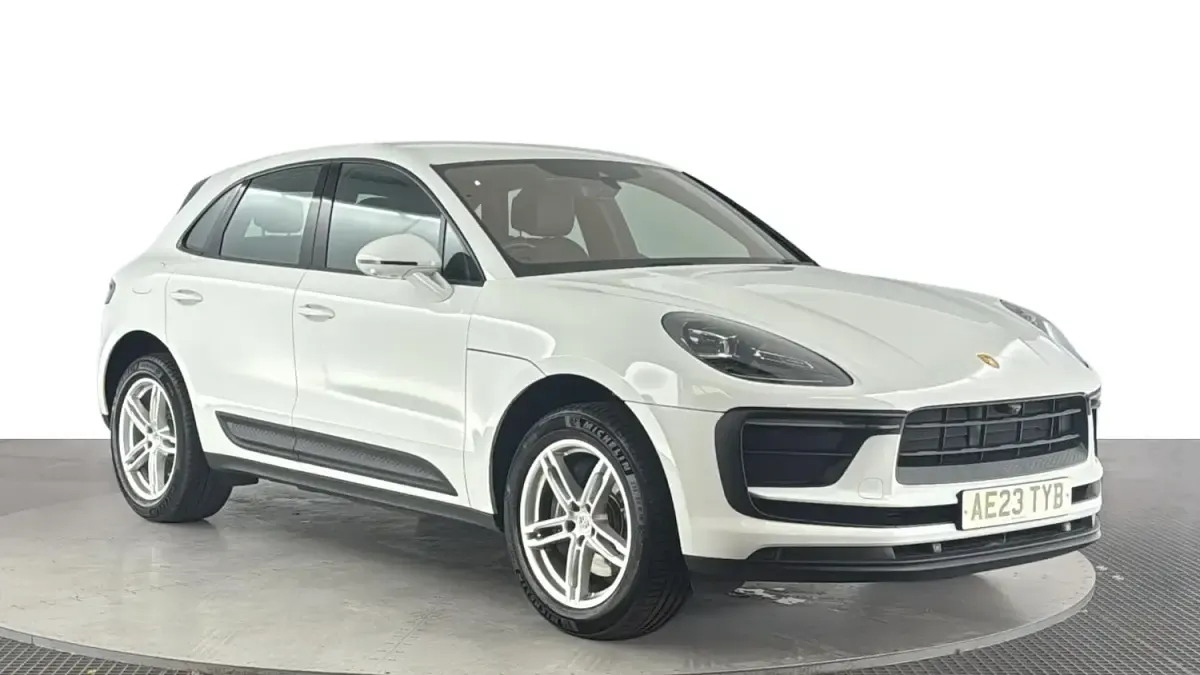 Used Porsche Macan 265 HP (194 kW) 2023 White SUV