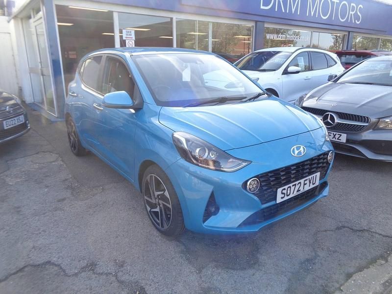 Used Hyundai i10 Premium 67 HP (49 kW) 2023 Turquoise Hatchback
