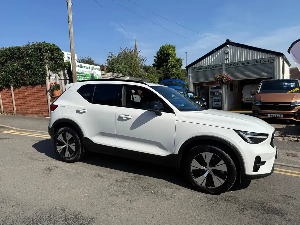 Used Volvo XC40 Plus 2023 White SUV