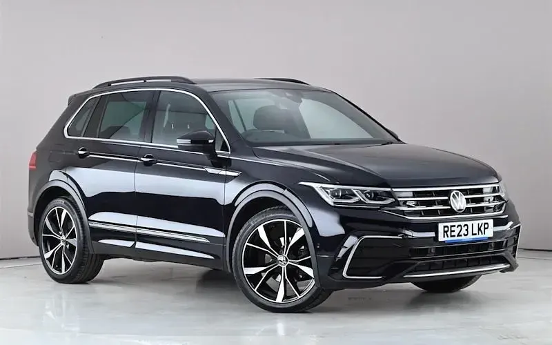 Käytetty VW Tiguan R-line 150 HP (110 kW) 2023 Katumaasturi