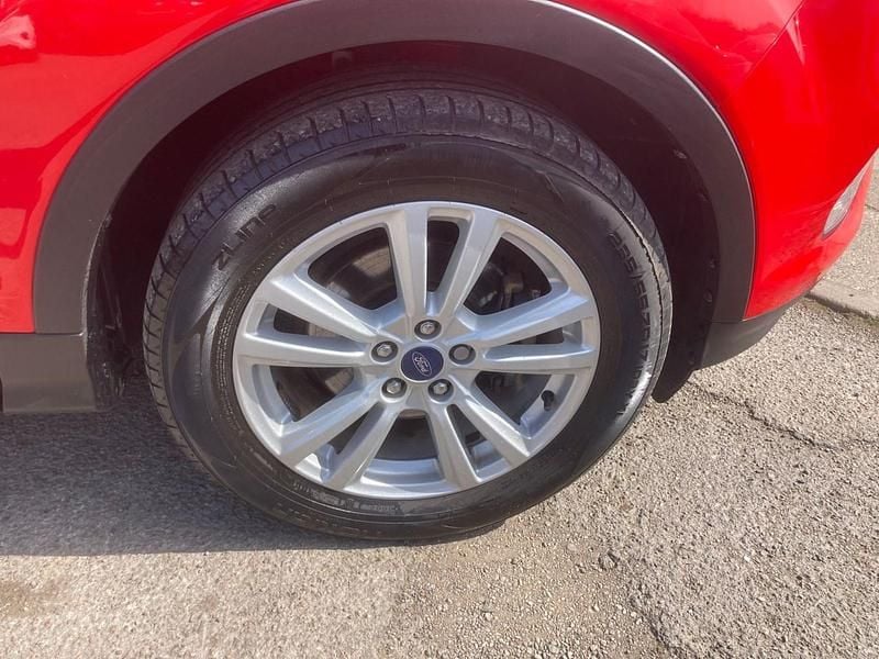 Used Ford Kuga Zetec 150 HP (110 kW) 2018 Red SUV