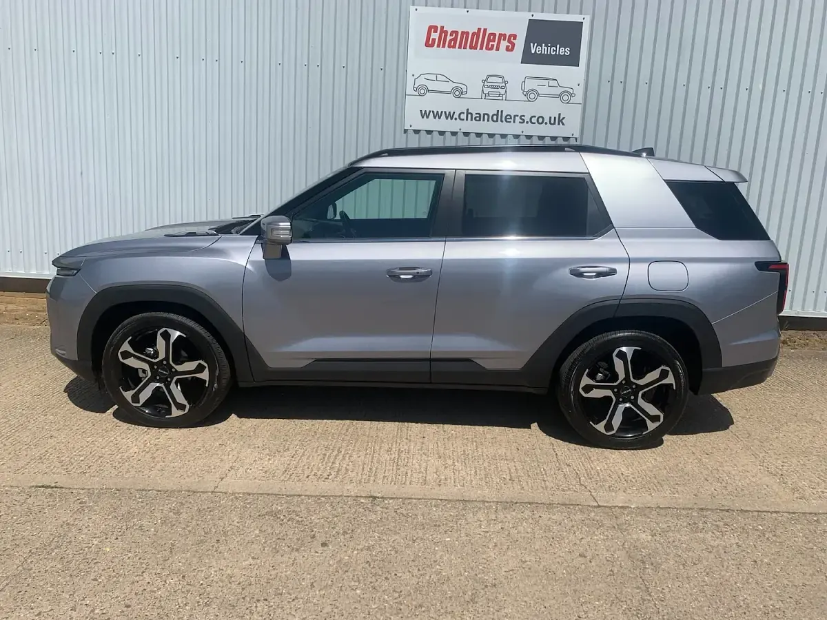 Used KGM Torres 176 HP (129 kW) 2025 Silver SUV
